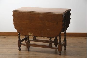 イギリスアンティーク　オーク材　脚のデザインが美しいツイストレッグのバタフライテーブル(エクステンションテーブル、ダイニングテーブル、2人掛け、4人掛け、食卓、英国)(R-071590)
