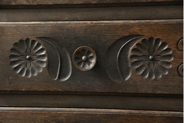 和製ビンテージ　神戸洋家具　細やかな彫刻が素晴らしいチェスト(引き出し、洋服タンス、ヴィンテージ、ぺザントアート)(R-071596)