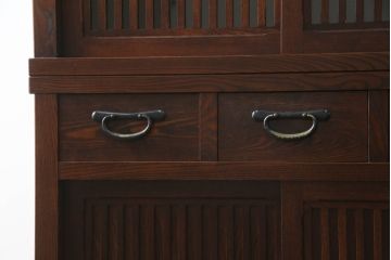 中古　美品　上質な和の空間を演出する二段重ね水屋箪笥(食器棚、茶タンス、キャビネット、収納棚、戸棚)(R-071601)