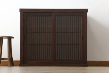 中古　美品　上質な和の空間を演出する水屋箪笥サイドボード(サイドキャビネット、収納棚、戸棚、下駄箱)(R-071602)
