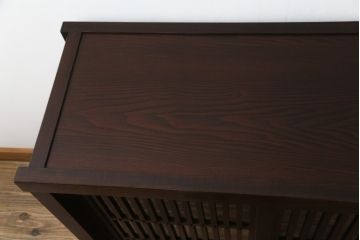 中古　美品　上質な和の空間を演出する水屋箪笥サイドボード(サイドキャビネット、収納棚、戸棚、下駄箱)(R-071602)