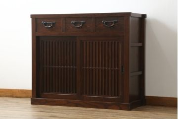 中古　美品　上質な和の空間を演出する水屋箪笥サイドボード(サイドキャビネット、収納棚、戸棚、食器棚、茶箪笥)(R-071603)