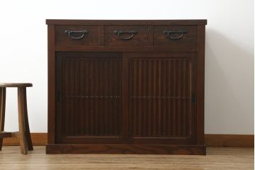 中古　美品　上質な和の空間を演出する水屋箪笥サイドボード(サイドキャビネット、収納棚、戸棚、食器棚、茶箪笥)(R-071603)