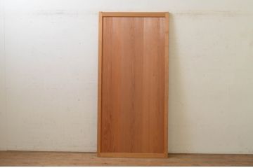 アンティーク建具　落ち着いた和の空間を演出する横桟付き引き戸1枚(板戸、帯戸、舞良戸)(R-071609)