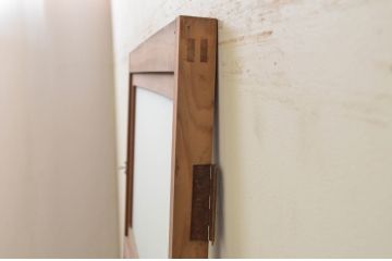 アンティーク建具　杉材　どこか懐かしい雰囲気を感じるガラス入り扉1枚(木製扉、ドア)(R-071617)