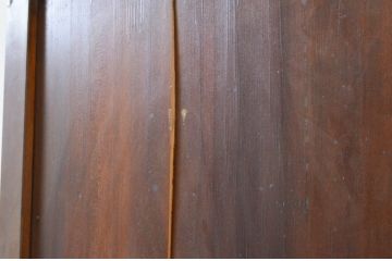  アンティーク建具　モダンな雰囲気漂う横桟入り柾目板戸1枚(引き戸)(R-071618)