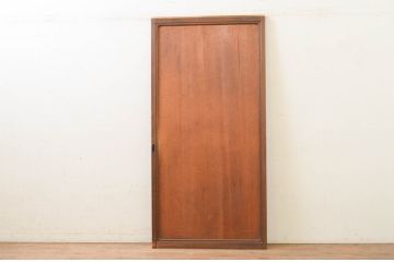  アンティーク建具　モダンな雰囲気漂う横桟入り柾目板戸1枚(引き戸)(R-071618)