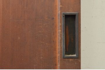 アンティーク建具　檜(ヒノキ)材一枚板　日本風情を感じさせる重厚な引き戸1枚(蔵戸、板戸、玄関戸)(R-071628)