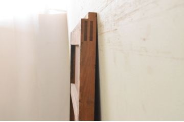 アンティーク建具　檜(ヒノキ)材一枚板　日本風情を感じさせる重厚な引き戸1枚(蔵戸、板戸、玄関戸)(R-071628)