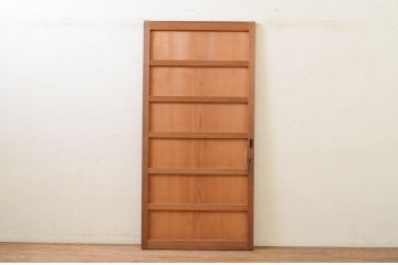 アンティーク建具　杉材　一枚板　どこか懐かしい雰囲気漂う引き戸1枚(板戸)(R-071629)