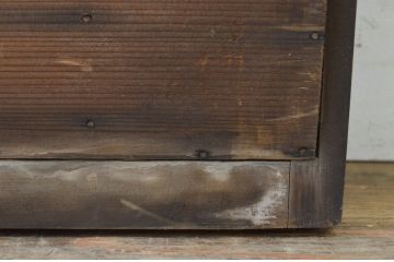 アンティーク建具　下見板張り　落ち着いた和の空間を演出する縦格子の板戸1枚(格子戸、引き戸)(R-071631)