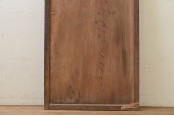 アンティーク建具　杉材　一枚板　時を経た風合いが味わい深い板戸1枚(木製扉)(R-071634)
