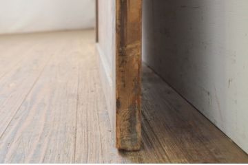 アンティーク建具　杉材　一枚板　経年を感じさせる木味が魅力な板戸1枚(引き戸)(R-071635)