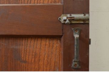 アンティーク建具　鏡板欅(ケヤキ)材　空間のアクセントになる幅狭ドア1枚(木製扉)(R-071636)