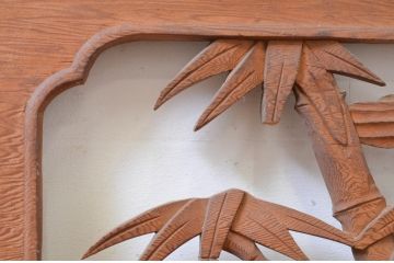アンティーク建具　躍動感ある松竹梅の彫りが美しい彫刻欄間2枚セット(明り取り、明かり取り)(R-071667)