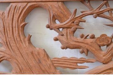 アンティーク建具　躍動感ある松竹梅の彫りが美しい彫刻欄間2枚セット(明り取り、明かり取り)(R-071667)