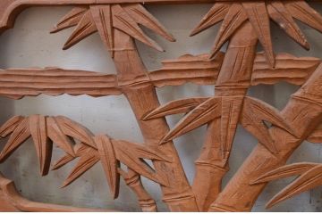 アンティーク建具　躍動感ある松竹梅の彫りが美しい彫刻欄間2枚セット(明り取り、明かり取り)(R-071667)