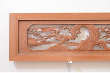 アンティーク建具　躍動感ある松竹梅の彫りが美しい彫刻欄間2枚セット(明り取り、明かり取り)(R-071667)