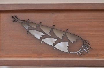アンティーク建具　希少デザイン!!　タケノコ・笠・クワ等の透かし彫りがアクセントの彫刻欄間2枚セット(明り取り、明かり取り)(R-071668)