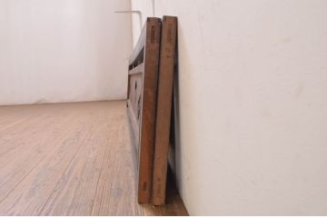 アンティーク建具　希少デザイン!!　タケノコ・笠・クワ等の透かし彫りがアクセントの彫刻欄間2枚セット(明り取り、明かり取り)(R-071668)