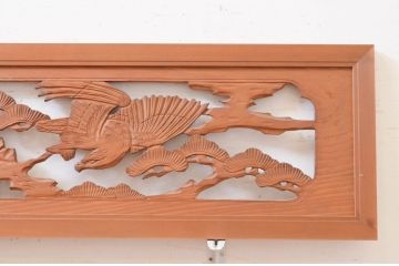 アンティーク建具　和の雰囲気を高める松と鷹の彫刻欄間2枚セット(明り取り、明かり取り)(R-071670)