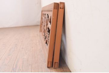 アンティーク建具　和の雰囲気を高める松と鷹の彫刻欄間2枚セット(明り取り、明かり取り)(R-071670)