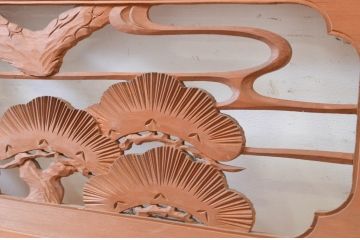 アンティーク建具　華やかな空間を演出する鶴と松の彫刻欄間2枚セット(明り取り、明かり取り)(R-071671)