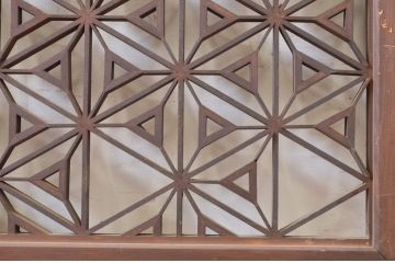 アンティーク建具　凝ったデザインの組子が魅力的な組子入り欄間2枚セット(明り取り、明かり取り、ランマ)(R-071673)