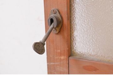 アンティーク建具　どこか懐かしい雰囲気を醸し出すガラス欄間2枚セット(明り取り、明かり取り、ランマ)(R-071676)