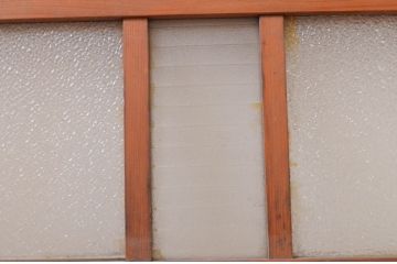 アンティーク建具　どこか懐かしい雰囲気を醸し出すガラス欄間2枚セット(明り取り、明かり取り、ランマ)(R-071676)
