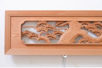 アンティーク建具　生命力に溢れた鷲と松が目を惹く両面彫刻欄間2枚セット(明り取り、明かり取り)(R-071683)