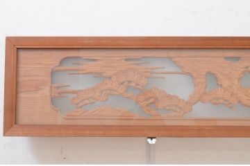 アンティーク建具　両面ガラス　松と鷹の彫刻が見事な彫刻欄間2枚セット(明かり取り、明り取り、らんま)(R-071687)