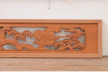 アンティーク建具　和の雰囲気を高める松と鷹の彫刻欄間2枚セット(明り取り、明かり取り)(R-071689)