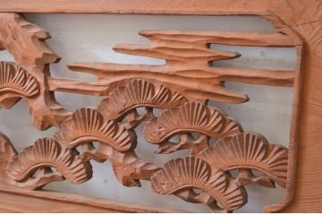 アンティーク建具　和の雰囲気を高める松と鷹の彫刻欄間2枚セット(明り取り、明かり取り)(R-071689)