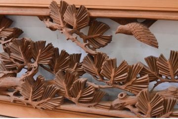 アンティーク建具　井波彫刻　清山作　繊細な松・梅のデザインが目を惹く両面彫刻欄間2枚セット(明かり取り、明り取り)(R-071690)