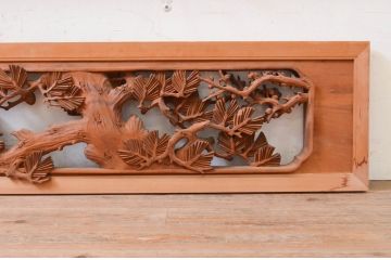 アンティーク建具　井波彫刻　清山作　繊細な松・梅のデザインが目を惹く両面彫刻欄間2枚セット(明かり取り、明り取り)(R-071690)