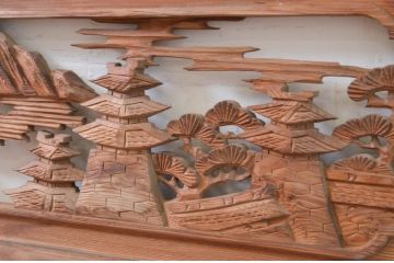 アンティーク建具　松の木と風景の彫刻が風情を感じる両面彫刻欄間2枚セット(明かり取り、明り取り)(R-071696)
