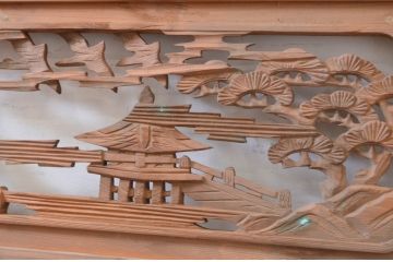 アンティーク建具　松の木と風景の彫刻が風情を感じる両面彫刻欄間2枚セット(明かり取り、明り取り)(R-071696)