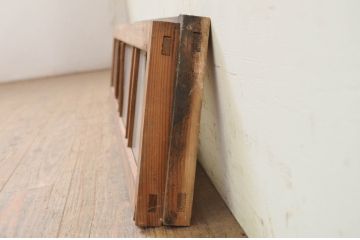 アンティーク建具　レトロな雰囲気を醸し出すガラス欄間2枚セット(明り取り、明かり取り)(R-071702)