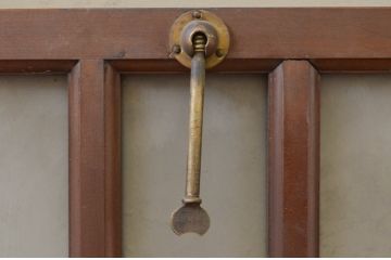 アンティーク建具　シンプルなデザインの上げ下げ窓(ガラス窓)(R-071706)