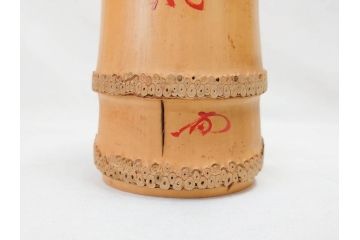素朴な質感が味わい深い竹一重切花入(家元、花押、銘、茶道具、花瓶、花器、共箱付き)(R-071724)