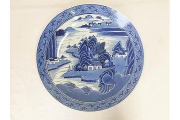 江戸期　古伊万里　染付　1尺5寸　約47cm　繊細に描かれた山水図が上質な和の雰囲気を高める大皿(和皿、和食器、一尺五寸)(R-071725)