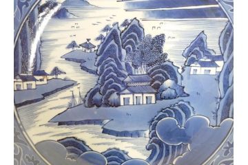 江戸期　古伊万里　染付　1尺5寸　約47cm　繊細に描かれた山水図が上質な和の雰囲気を高める大皿(和皿、和食器、一尺五寸)(R-071725)