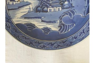 江戸期　古伊万里　染付　1尺5寸　約47cm　繊細に描かれた山水図が上質な和の雰囲気を高める大皿(和皿、和食器、一尺五寸)(R-071725)