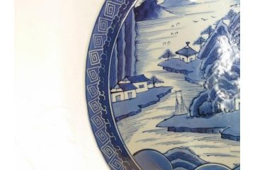 江戸期　古伊万里　染付　1尺5寸　約47cm　繊細に描かれた山水図が上質な和の雰囲気を高める大皿(和皿、和食器、一尺五寸)(R-071726)