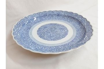 大明成化年製　古伊万里　染付　線描　花唐草　輪花型　1尺4寸　約45cm　細やかな意匠にこだわりを感じる大皿(和皿、和食器、一尺四寸)(R-071728)