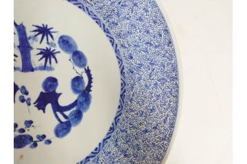 江戸〜明治　古伊万里　染付　微塵唐草文　1尺5寸　約47cm　一つ一つ丁寧に描かれた絵付けが美しい大皿(松竹梅図、和皿、和食器、一尺五寸)(R-071729)