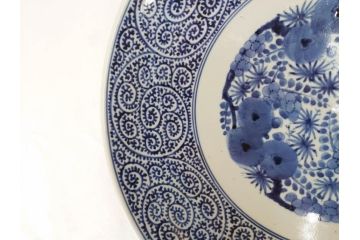 古伊万里　染付　蛸唐草文　松竹梅文　渦福　約45cm　1尺4寸　大胆かつ繊細な絵柄に魅了される大皿(二重角福、和食器、和皿、一尺四寸)(R-071730)
