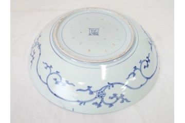古伊万里　染付　蛸唐草文　松竹梅文　渦福　約45cm　1尺4寸　大胆かつ繊細な絵柄に魅了される大皿(二重角福、和食器、和皿、一尺四寸)(R-071730)