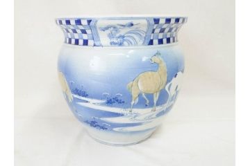 明治期　伊万里　染付　馬　川　紅葉　鶴　大胆に描かれた珍しい図柄が目を惹く手洗鉢(鉢カバー、プランターカバー、睡蓮鉢、メダカ、めだか、金魚鉢、もみじ、モミジ)(R-071739)